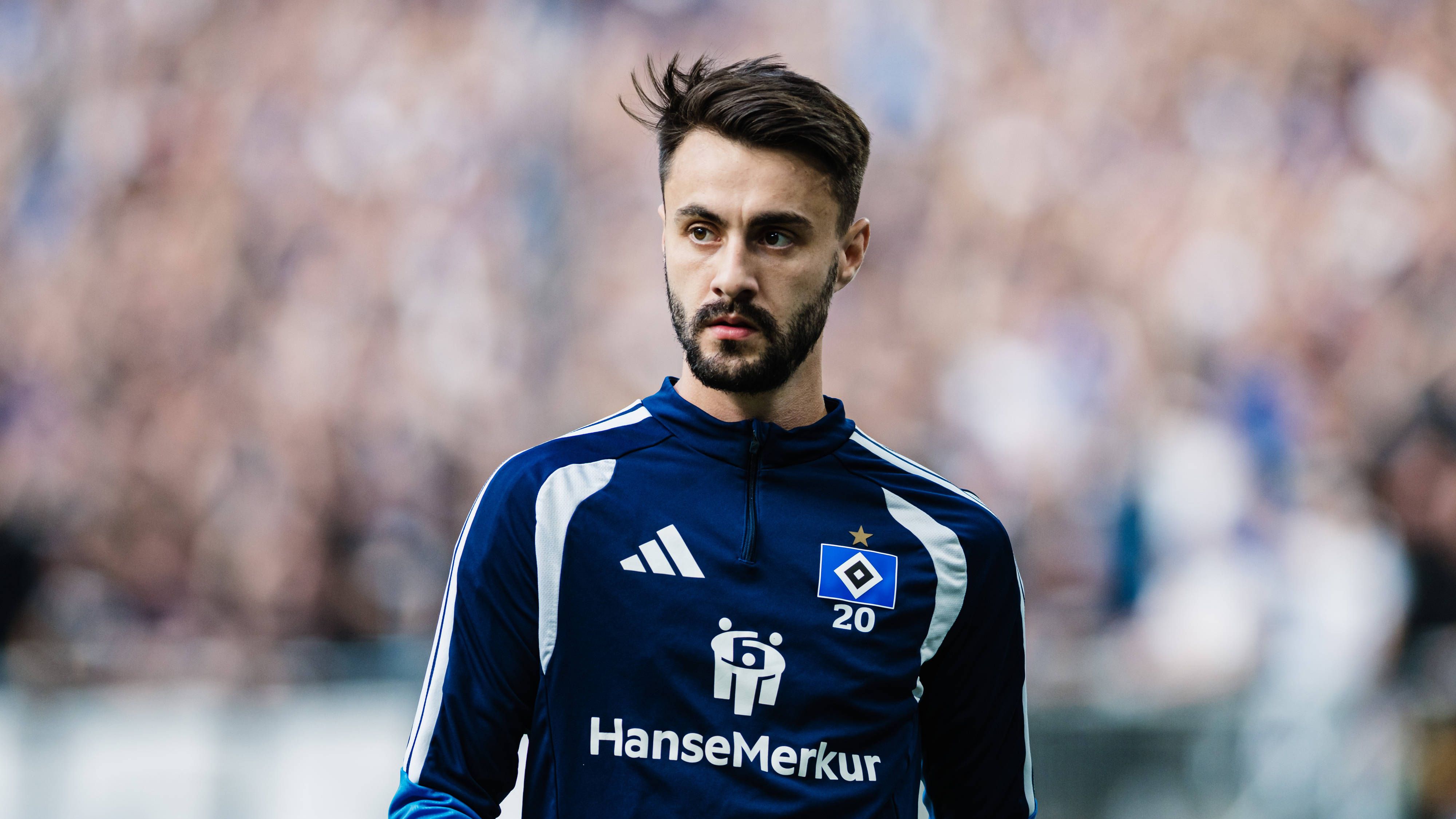 Fabio Vieira merayakan bersama Hamburg setelah resmi pindah permanen dari Arsenal